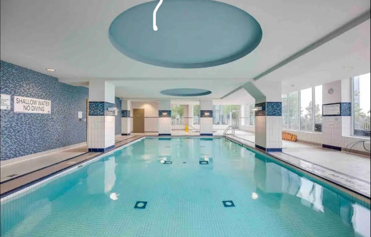 Ultra Luxurious 2.5 Bedroom 2 Full Bathroom 1 Parking Condo Near Sq1 Striking Views Mississauga Dış mekan fotoğraf