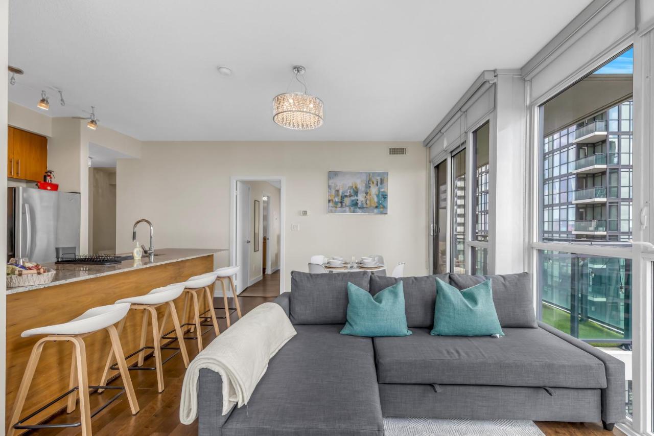 Ultra Luxurious 2.5 Bedroom 2 Full Bathroom 1 Parking Condo Near Sq1 Striking Views Mississauga Dış mekan fotoğraf